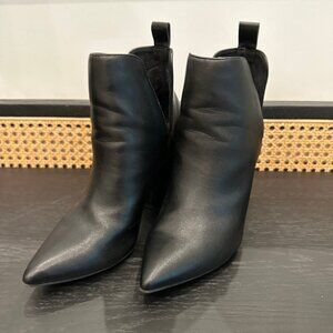 Impression Sibyl Faux Leather Bootie